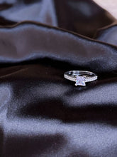 Load image into Gallery viewer, Adrasteiá